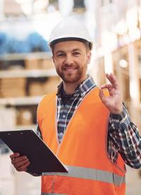 Comment éviter les goulots d'étranglement estivaux dans la logistique du commerce de détail : les mesures à prendre avant que la pression opérationnelle ne s'intensifie